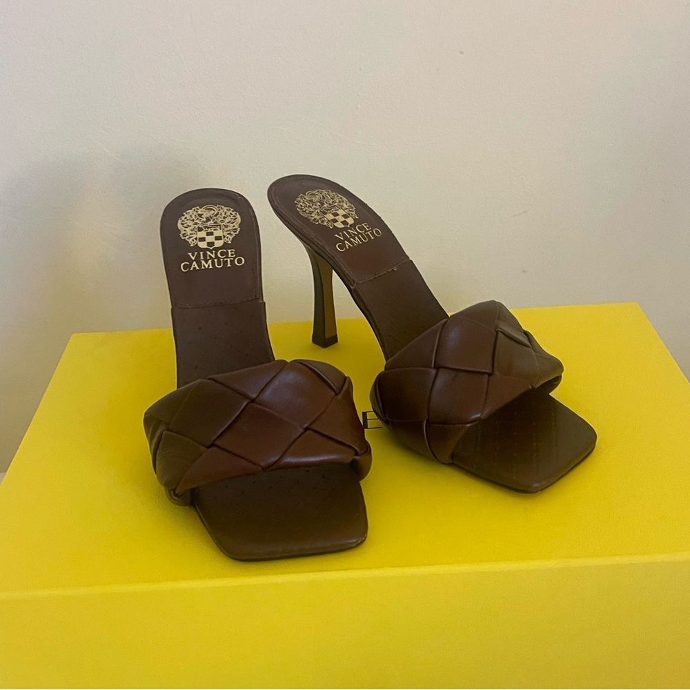 Vince Camuto | NEVER WORN Brelanie Braided Strap Sandals